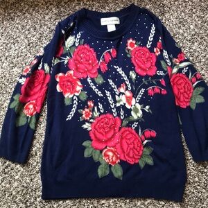 3/4 sleeve navy blue and floral sweater scoop neck